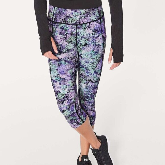 Lululemon Fast & Free Crop II Nulux 19" Vivid Vision Multi Black, size 8 - Picture 10 of 10